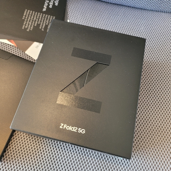 Thom Browne Samsung Galaxy ZFold 2 (phone only) - Picture 7 of 8